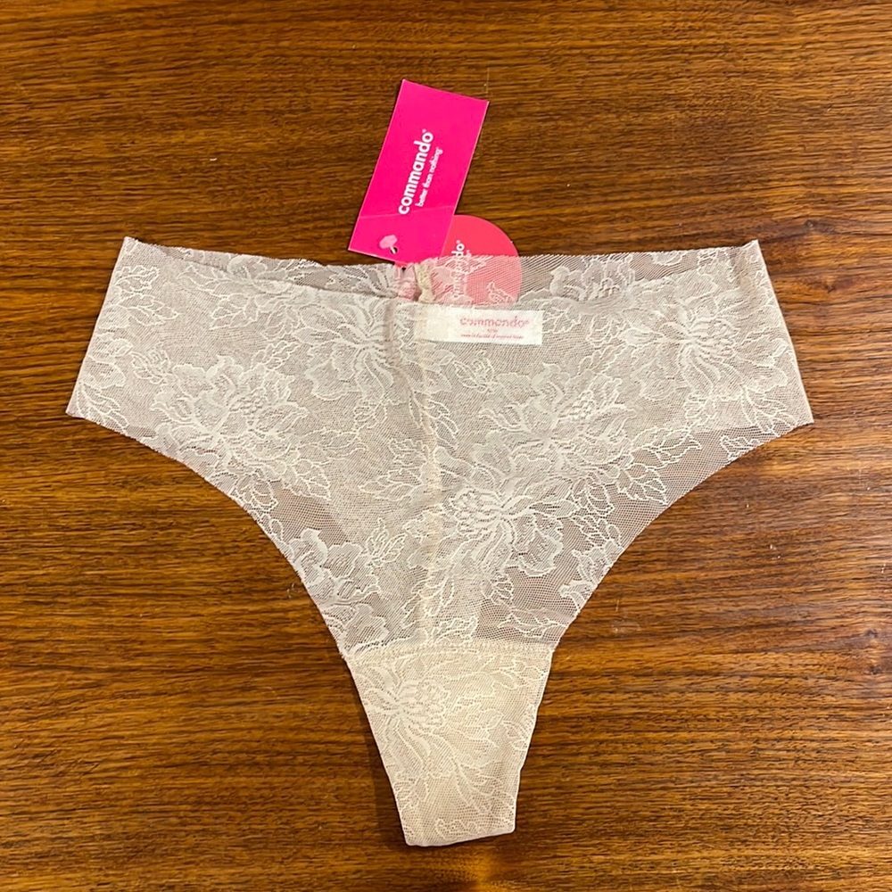 Commando weightless lace nude thong